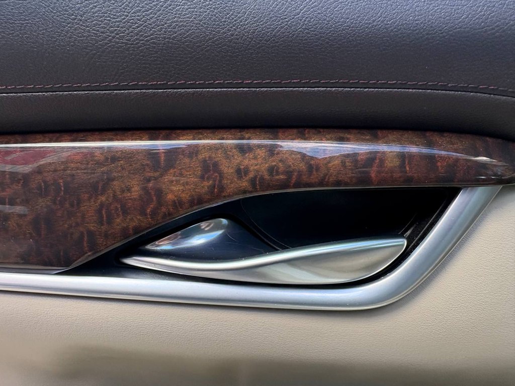 Photo 15 of this CADILLAC XTS