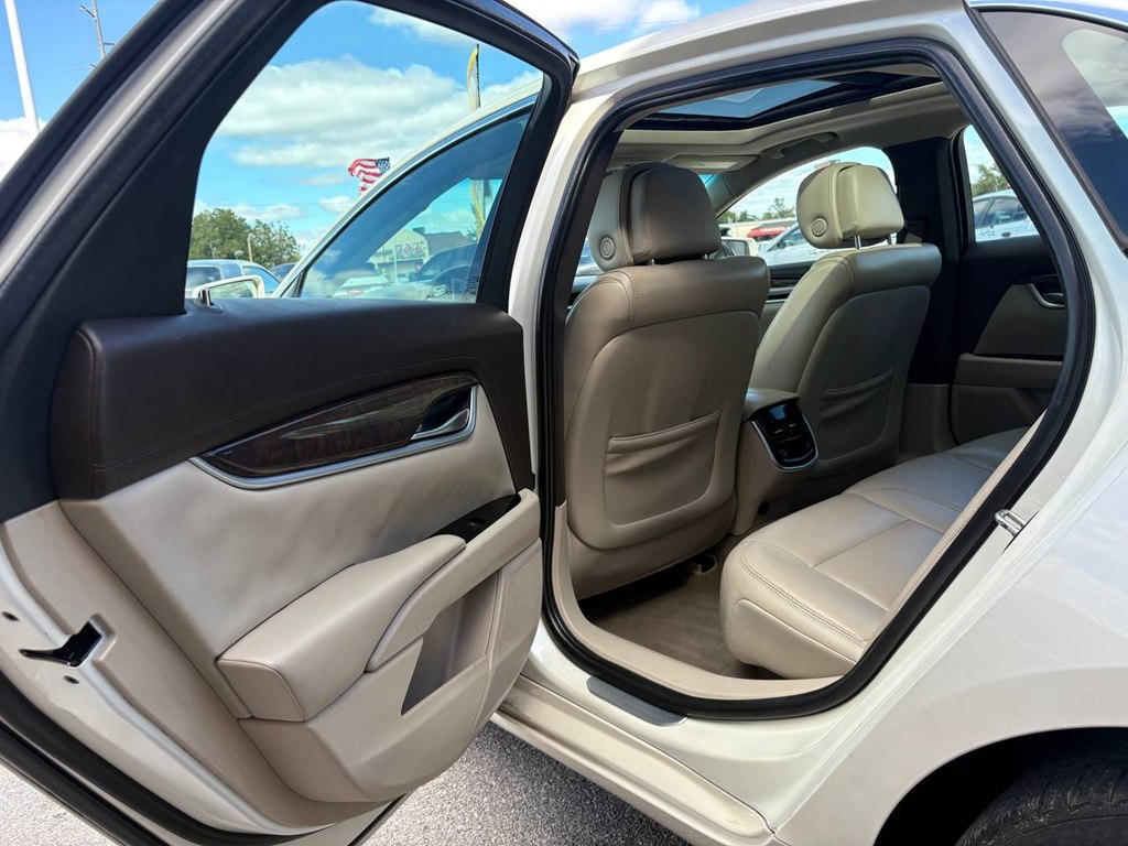 Photo 14 of this CADILLAC XTS