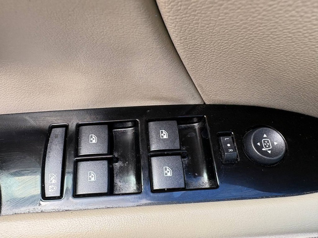 Photo 19 of this CADILLAC XTS