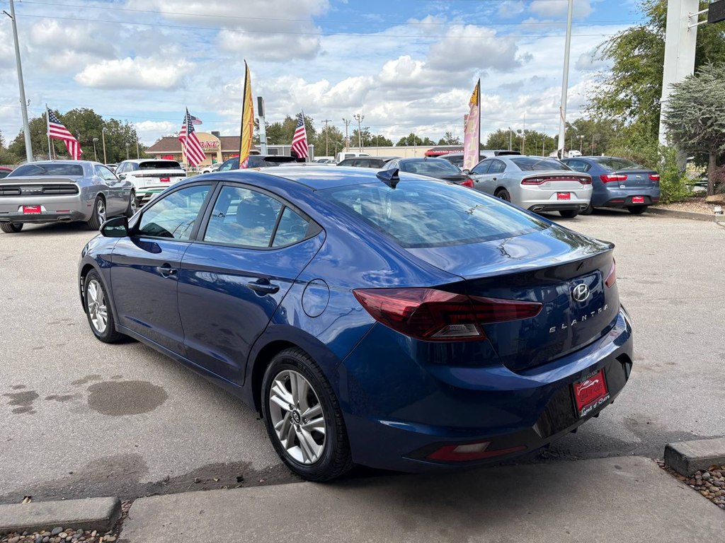 Photo 30 of this HYUNDAI ELANTRA