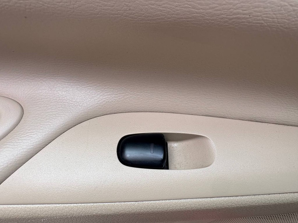 Photo 11 of this NISSAN ALTIMA