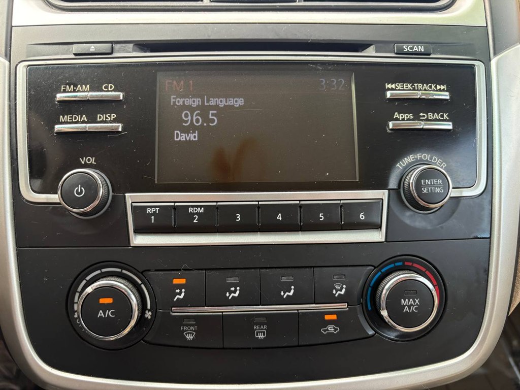 Photo 21 of this NISSAN ALTIMA
