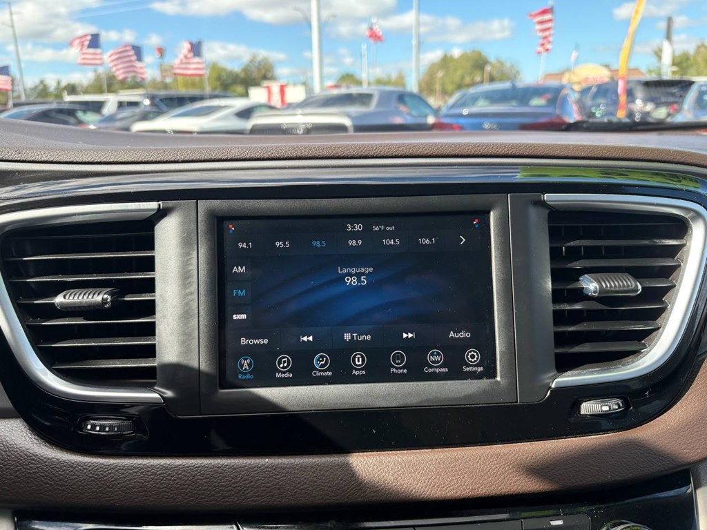 Photo 23 of this CHRYSLER PACIFICA
