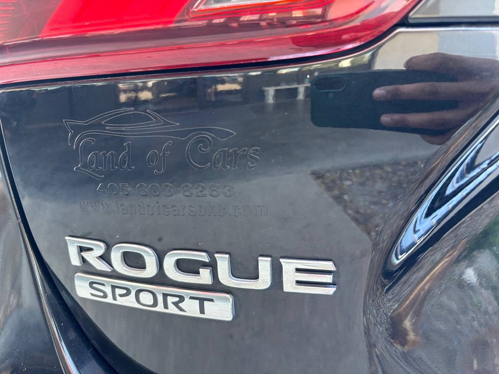 Photo 33 of this NISSAN ROGUE SPORT