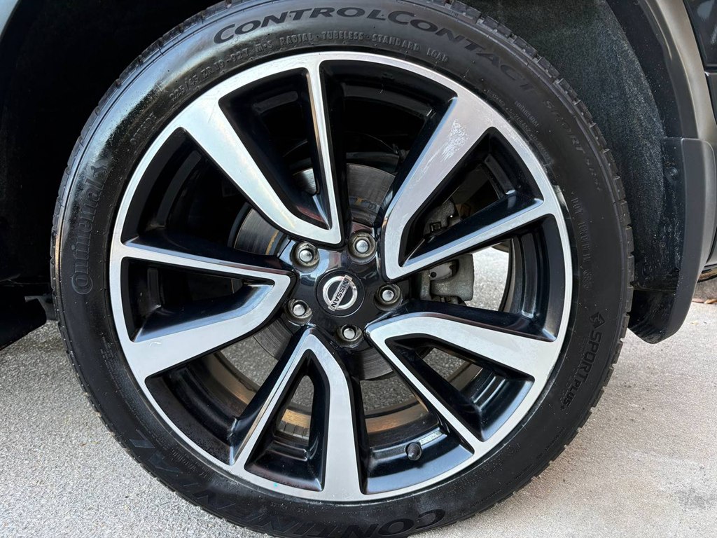 Photo 35 of this NISSAN ROGUE SPORT