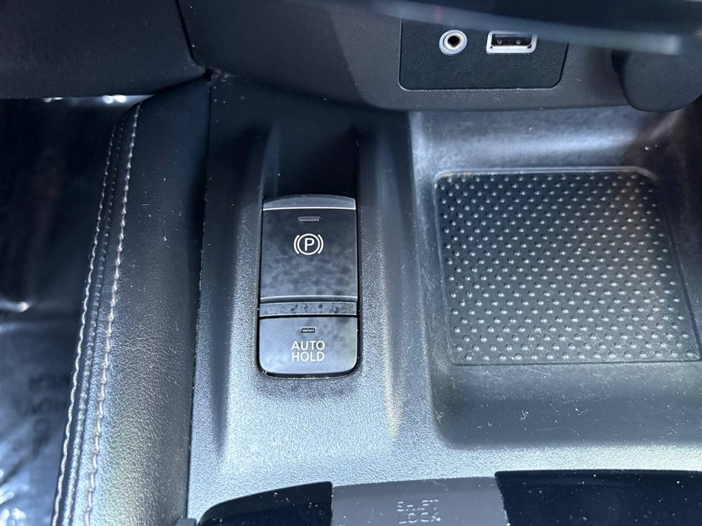 Photo 27 of this NISSAN ROGUE SPORT