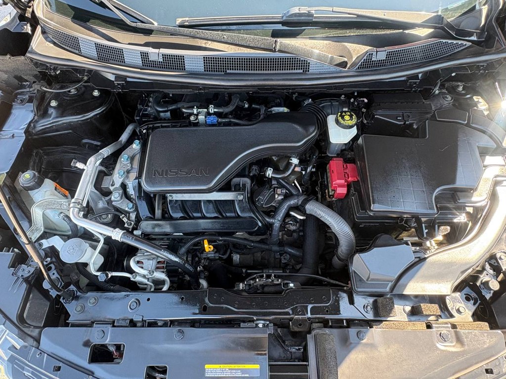 Photo 32 of this NISSAN ROGUE SPORT