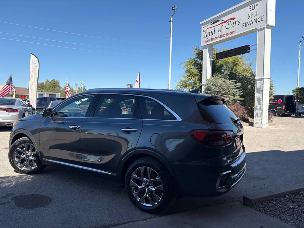 Photo 2 of this KIA SORENTO