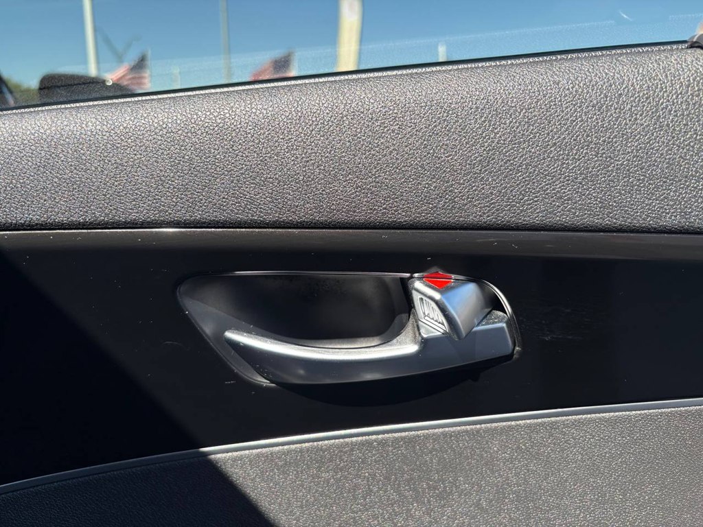 Photo 11 of this KIA SORENTO