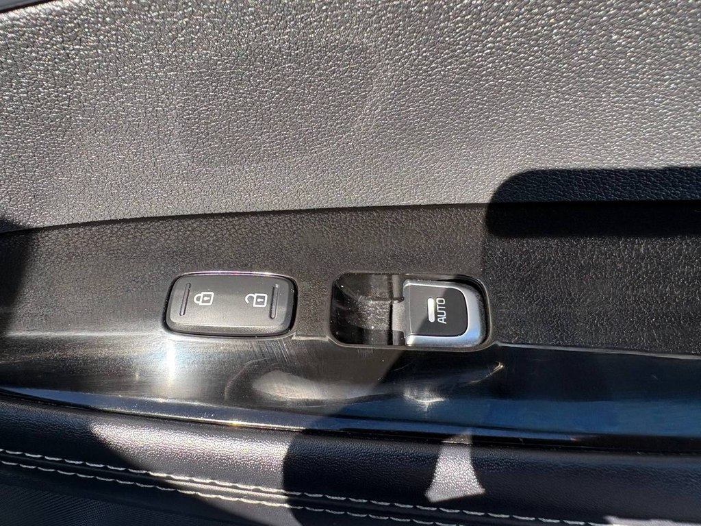 Photo 7 of this KIA SORENTO