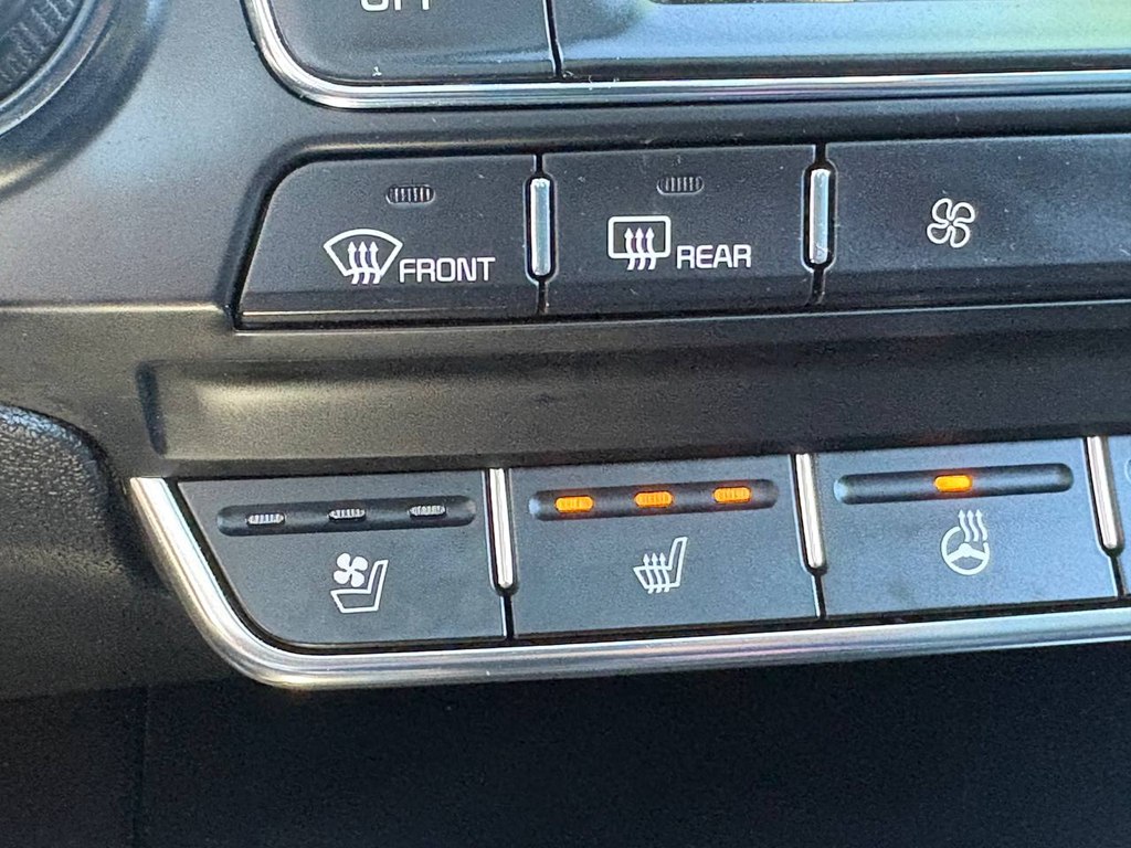 Photo 30 of this KIA SORENTO