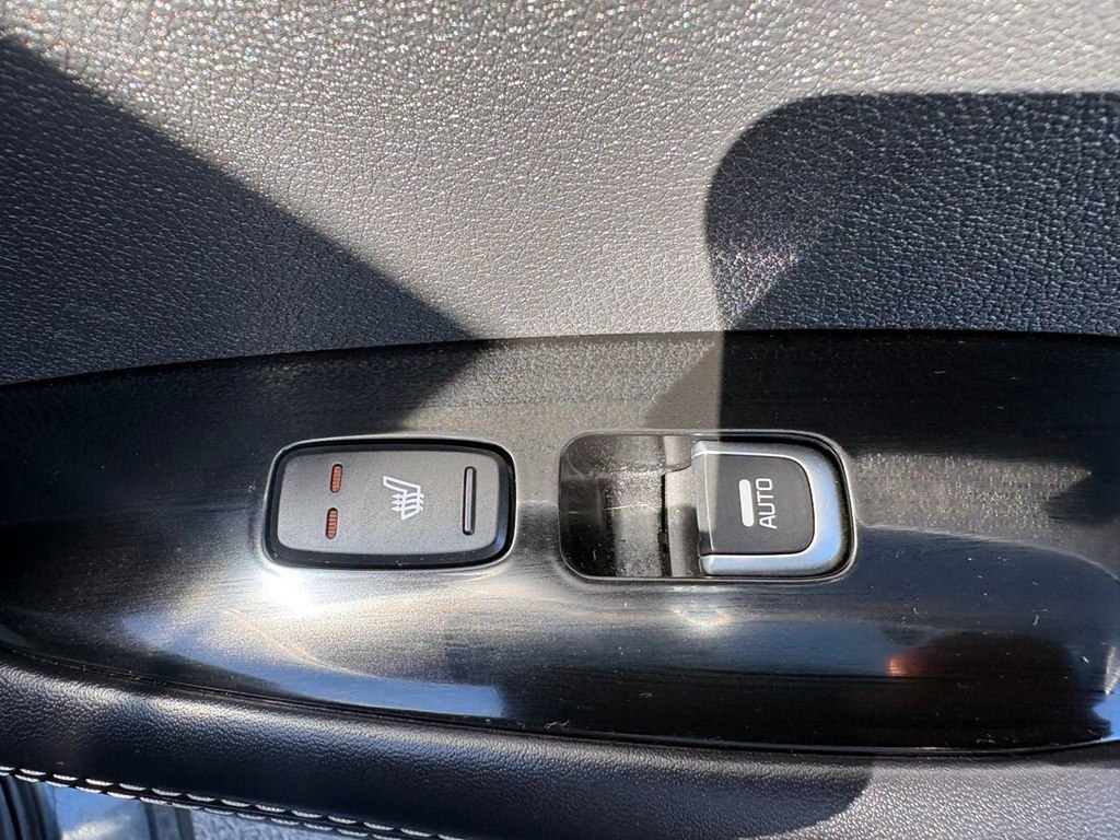 Photo 12 of this KIA SORENTO