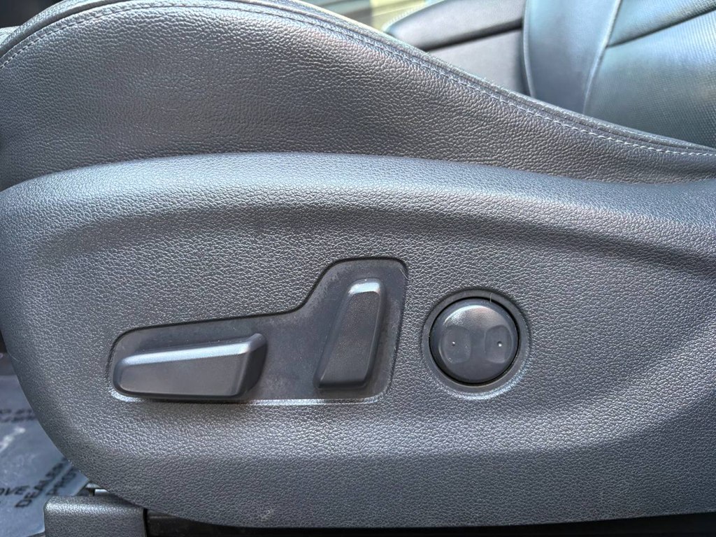 Photo 20 of this HYUNDAI TUCSON