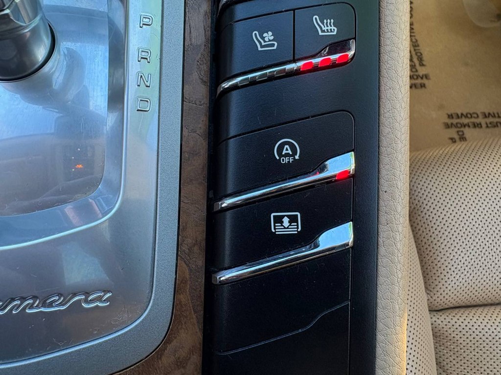 Photo 41 of this PORSCHE PANAMERA