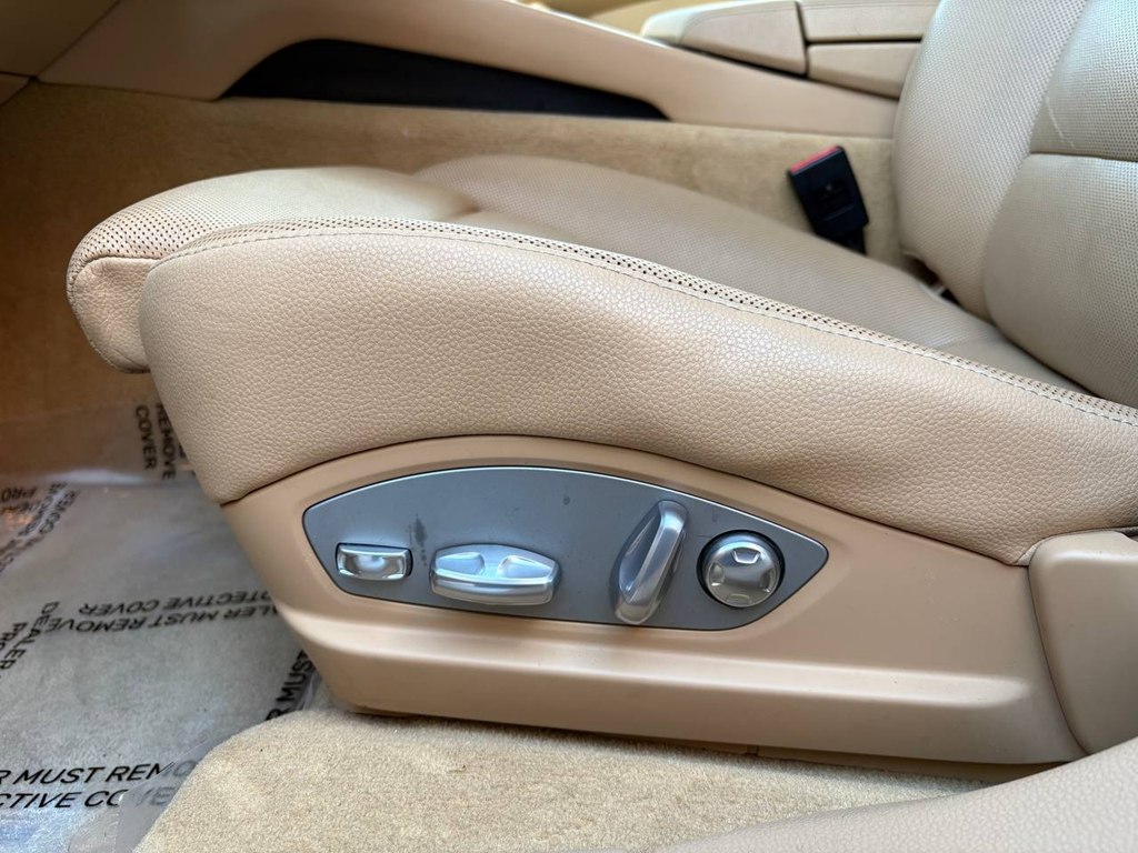 Photo 23 of this PORSCHE PANAMERA