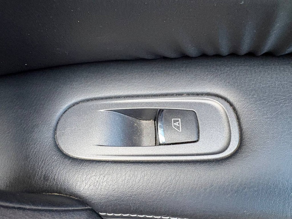 Photo 12 of this NISSAN ARMADA