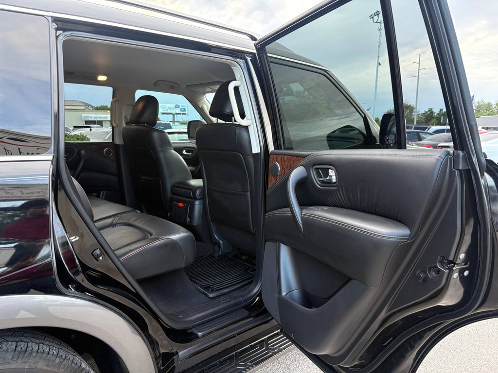Photo 10 of this NISSAN ARMADA