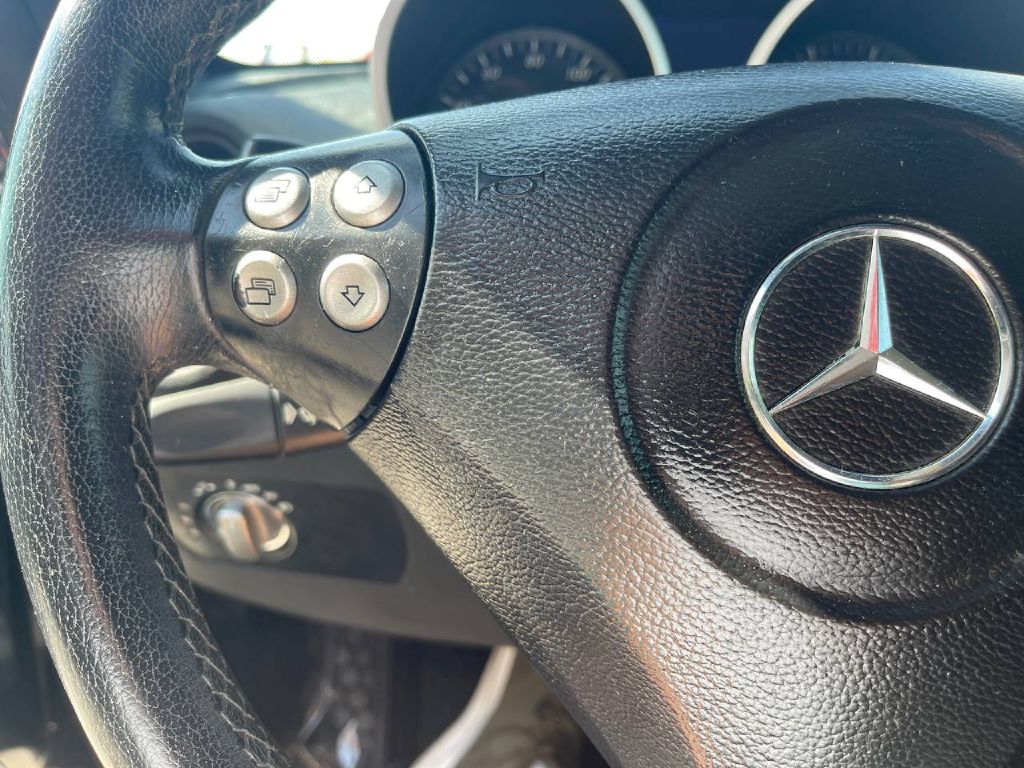 Photo 24 of this MERCEDES-BENZ SLK