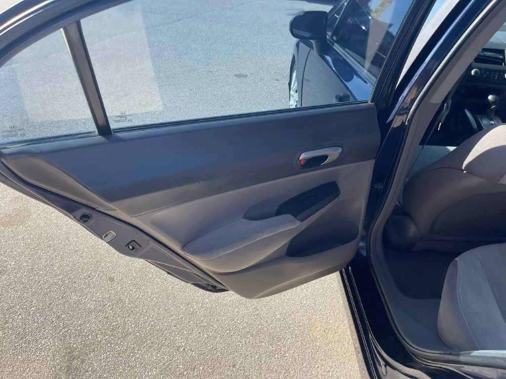 Photo 8 of this HONDA CIVIC