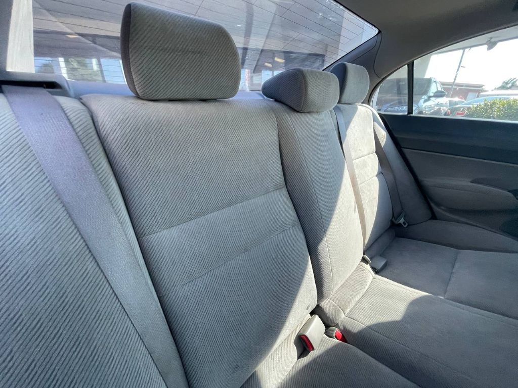 Photo 14 of this HONDA CIVIC