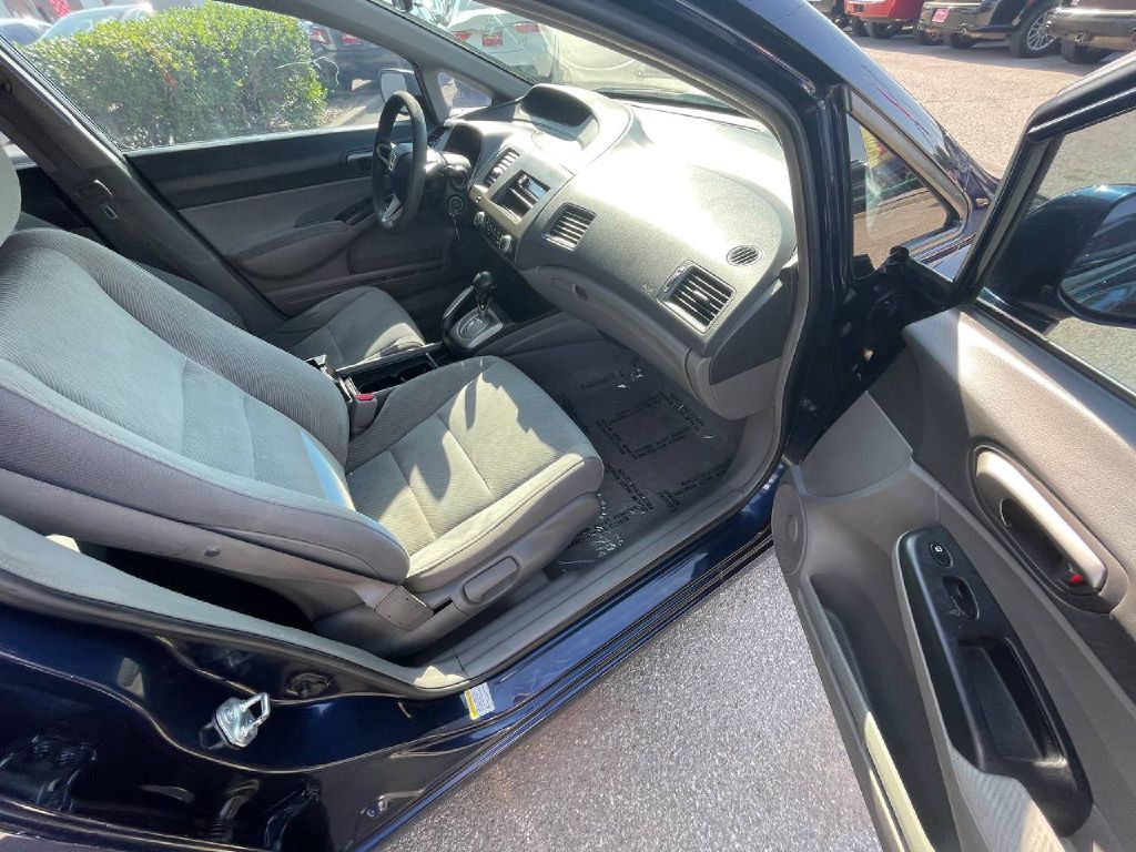 Photo 17 of this HONDA CIVIC