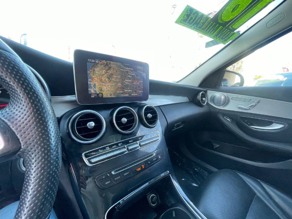 Photo 45 of this MERCEDES-BENZ C-CLASS