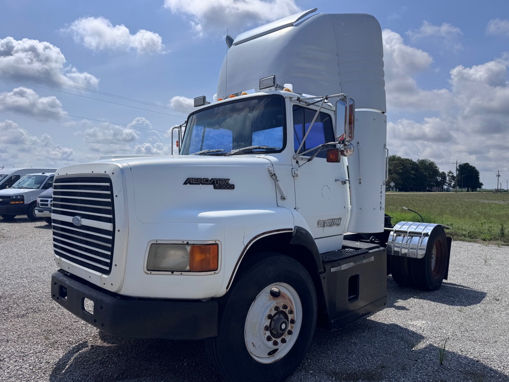 Photo 2 of this FORD L-SERIES