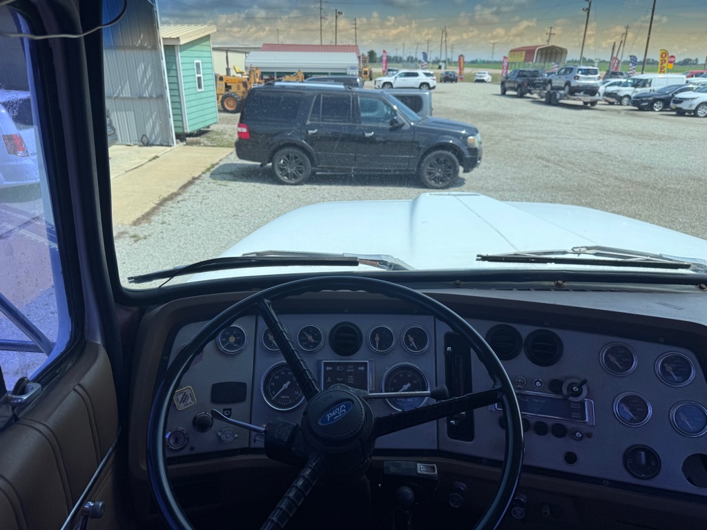 Photo 10 of this FORD L-SERIES