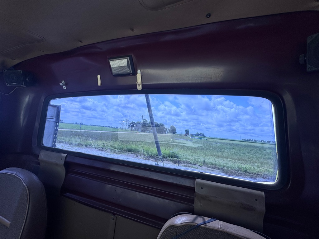 Photo 17 of this FORD L-SERIES