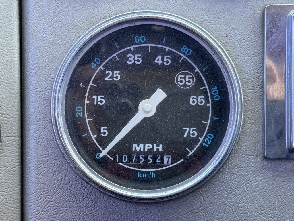Photo 11 of this FORD L-SERIES