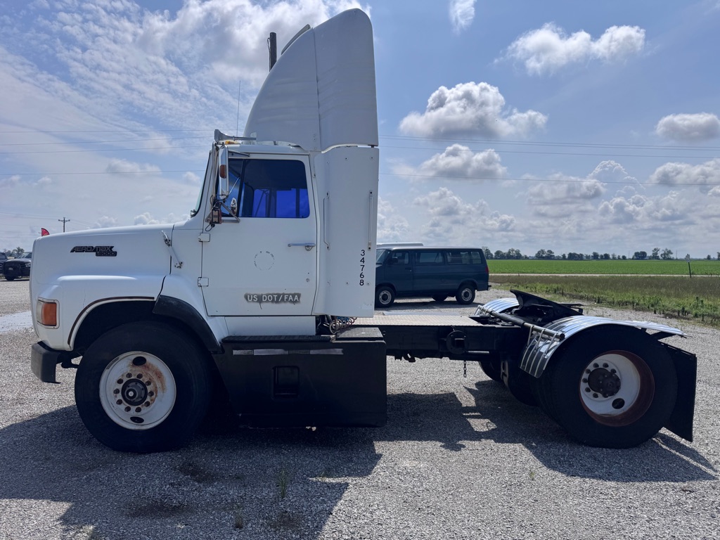 Photo 3 of this FORD L-SERIES
