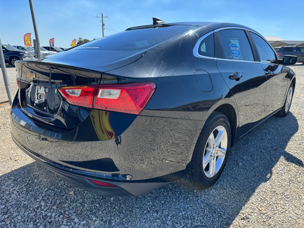 Photo 7 of this CHEVROLET MALIBU