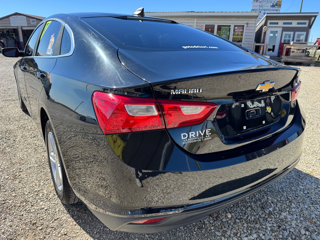 Photo 5 of this CHEVROLET MALIBU
