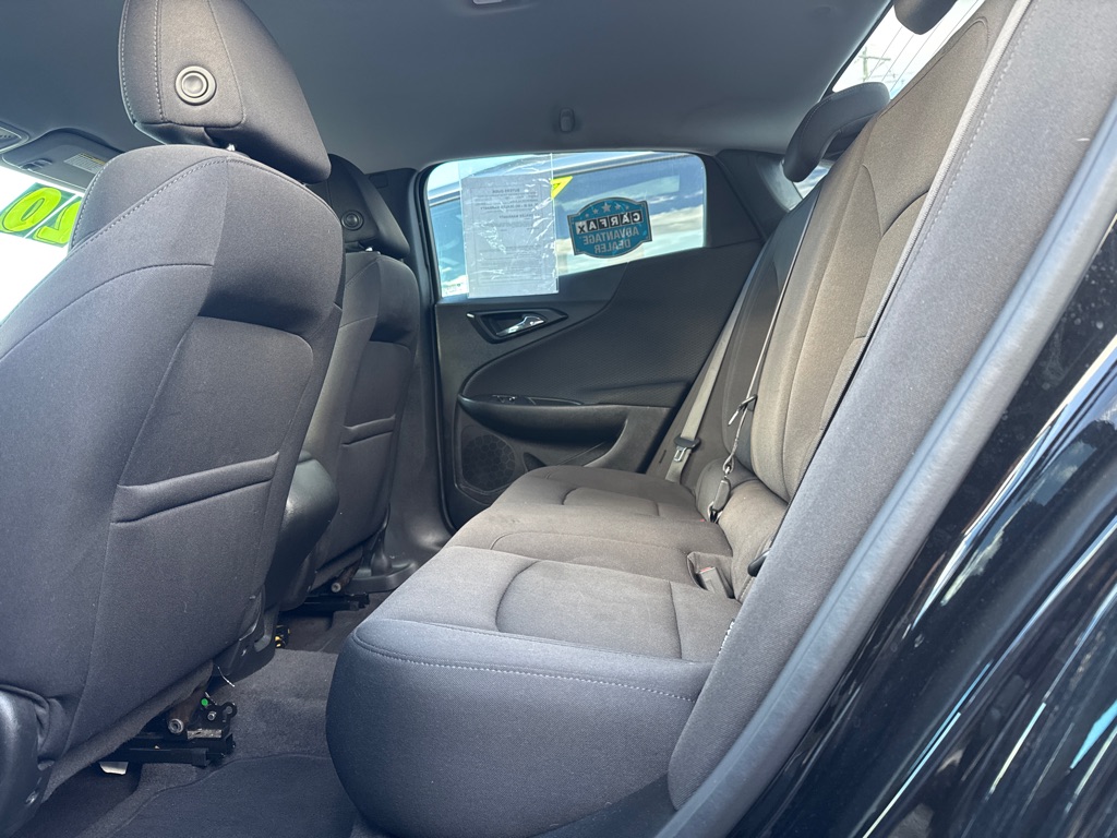 Photo 18 of this CHEVROLET MALIBU