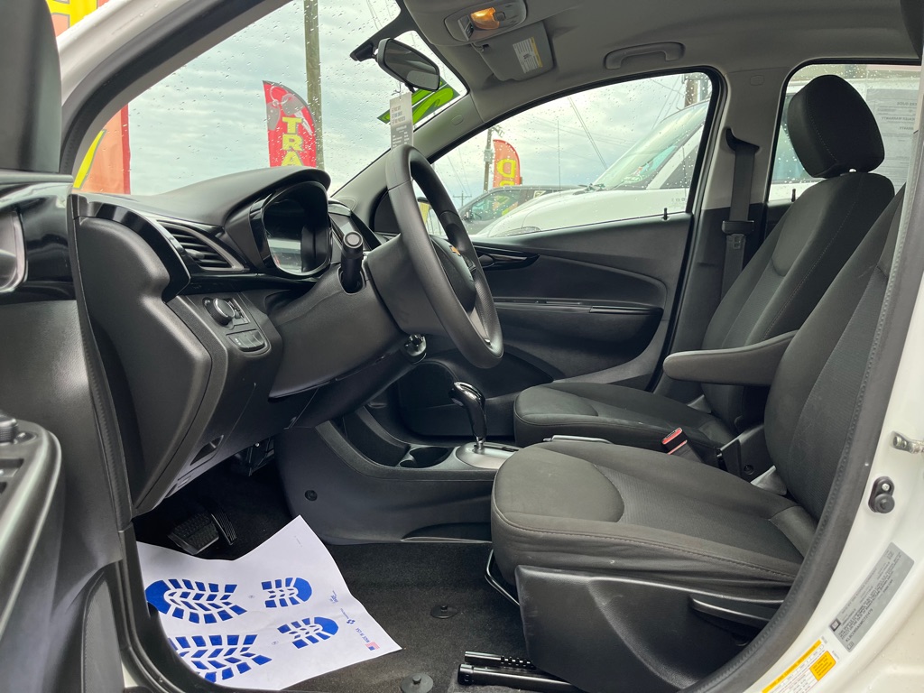 Photo 7 of this CHEVROLET SPARK