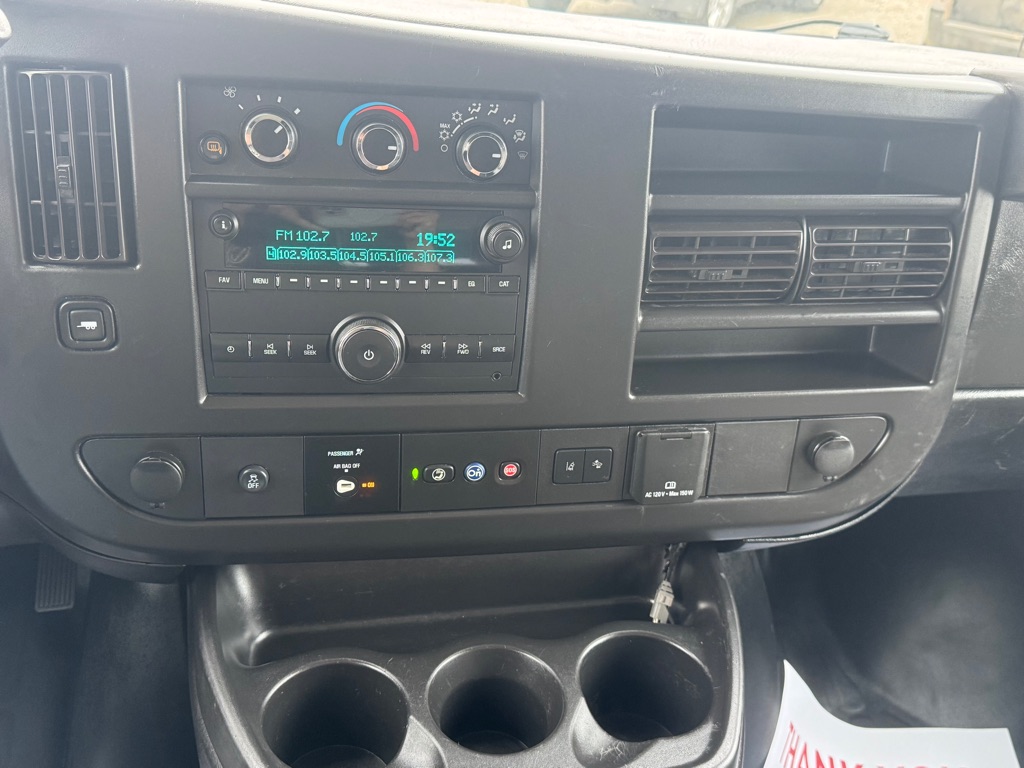 Photo 16 of this CHEVROLET EXPRESS G2500