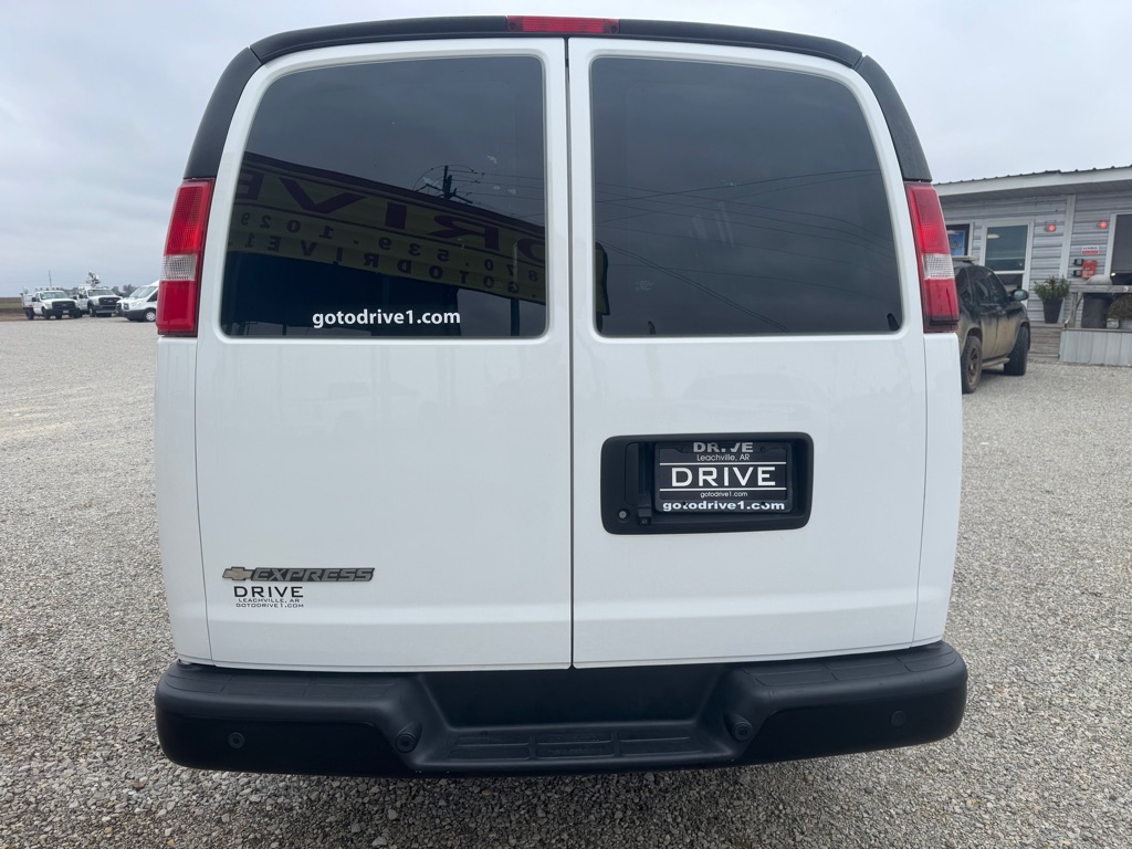 Photo 6 of this CHEVROLET EXPRESS G2500