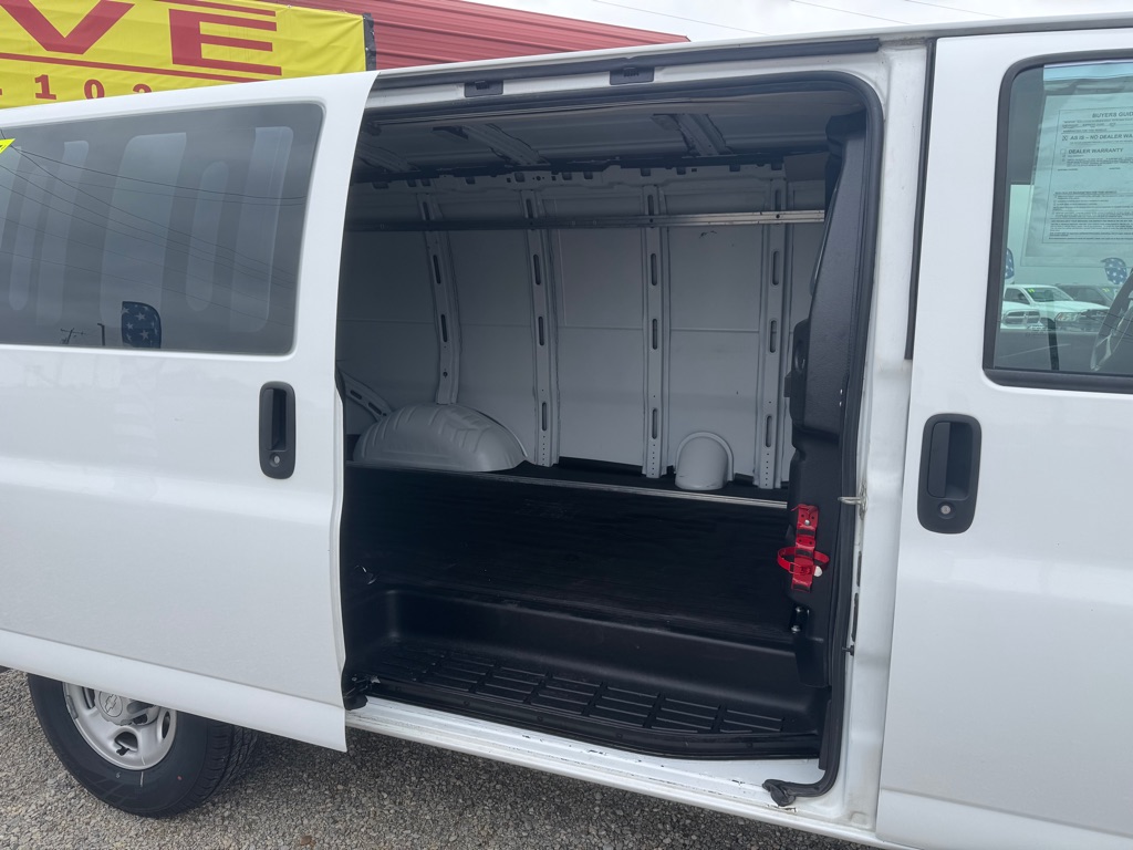 Photo 10 of this CHEVROLET EXPRESS G2500