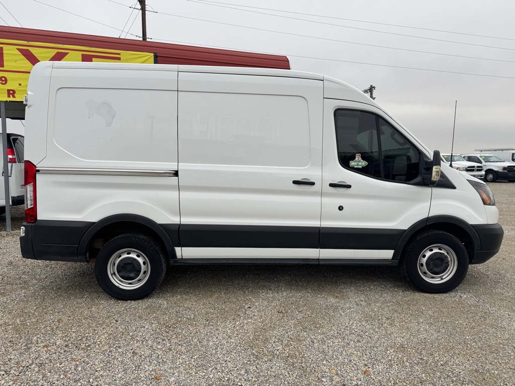 Photo 6 of this FORD TRANSIT