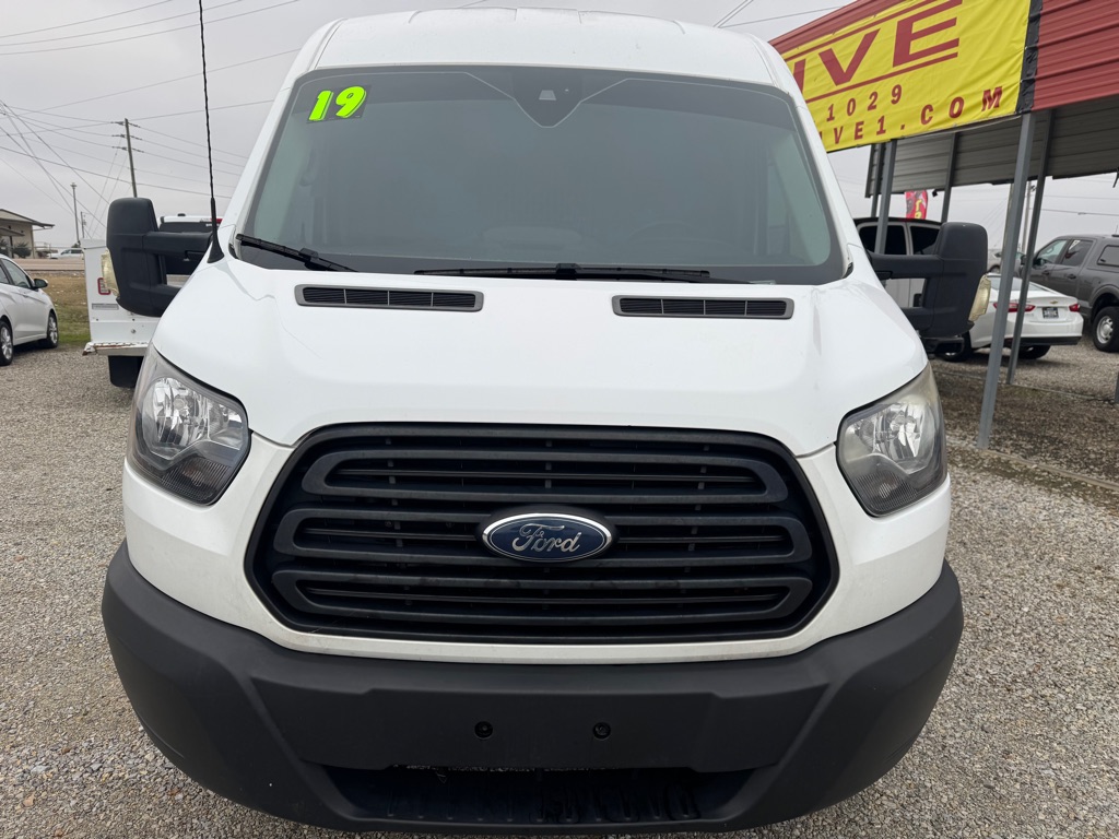 Photo 2 of this FORD TRANSIT