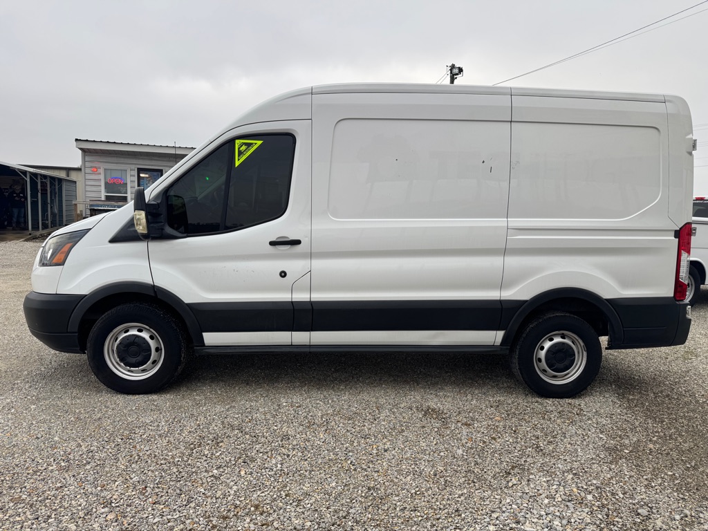 Photo 4 of this FORD TRANSIT