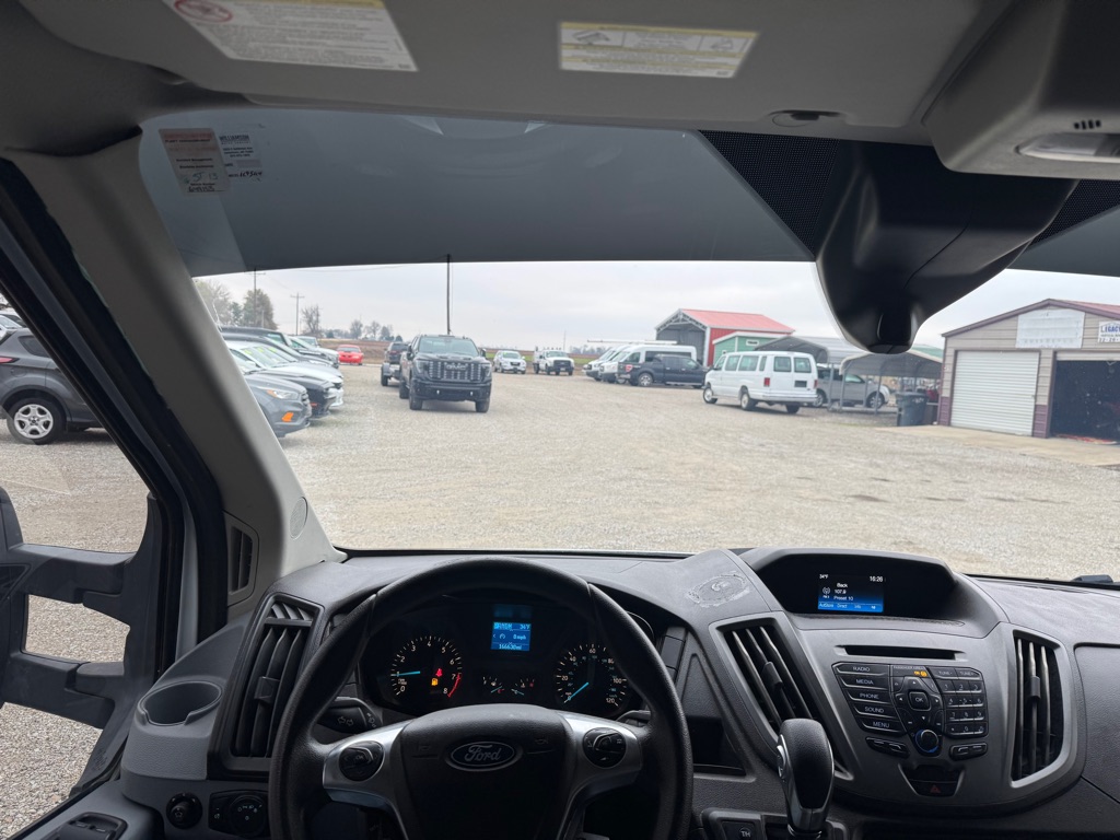 Photo 11 of this FORD TRANSIT