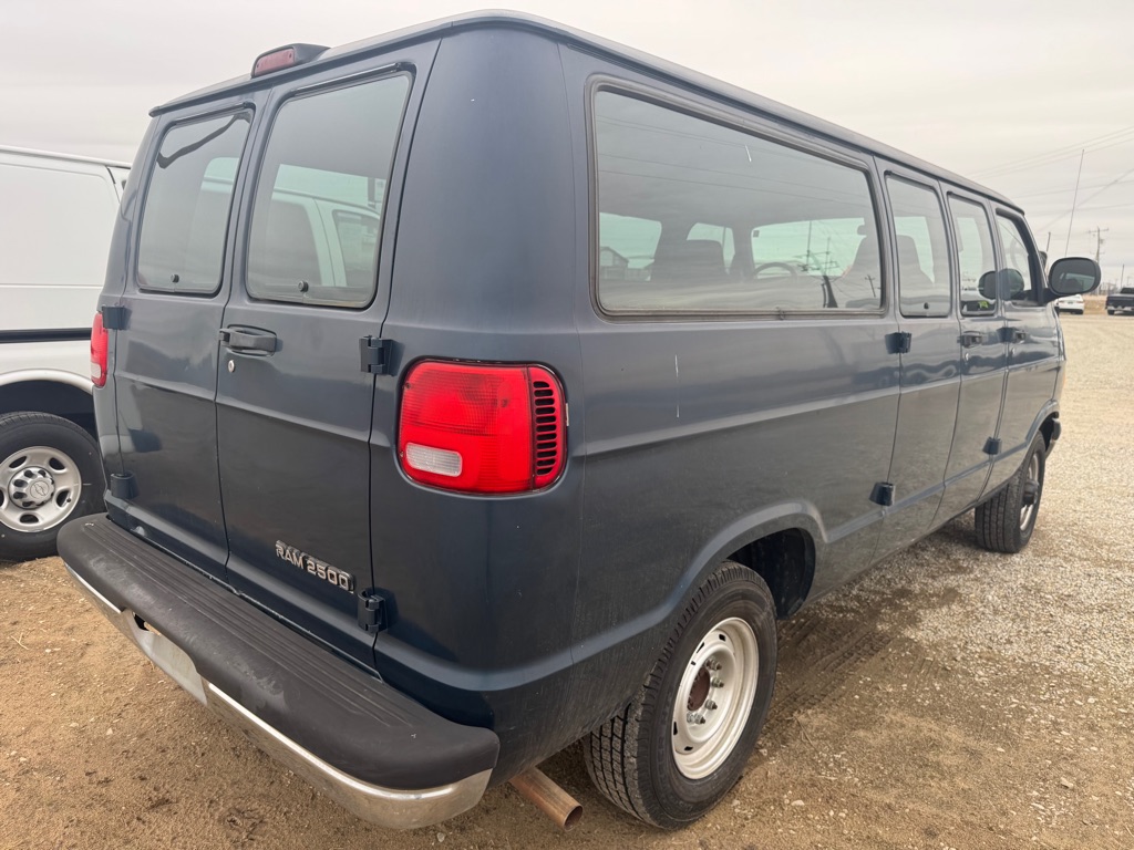 Photo 5 of this DODGE RAM WAGON