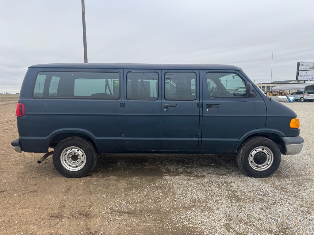 Photo 6 of this DODGE RAM WAGON