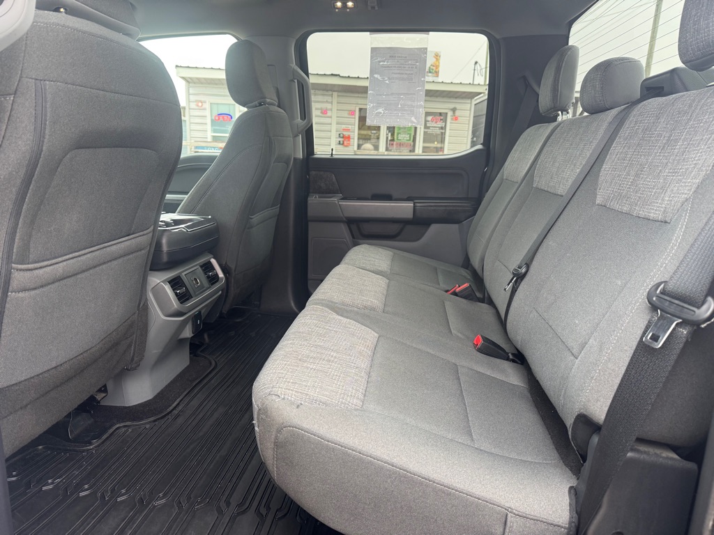 Photo 10 of this FORD F150 XLT