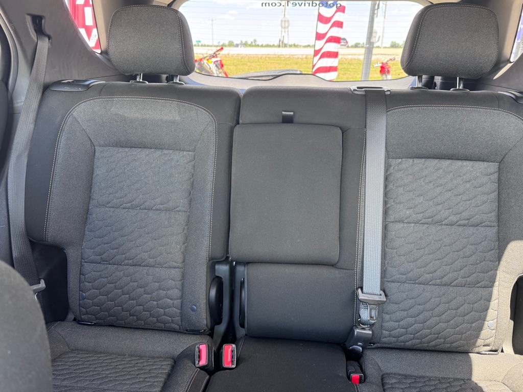 Photo 19 of this CHEVROLET EQUINOX