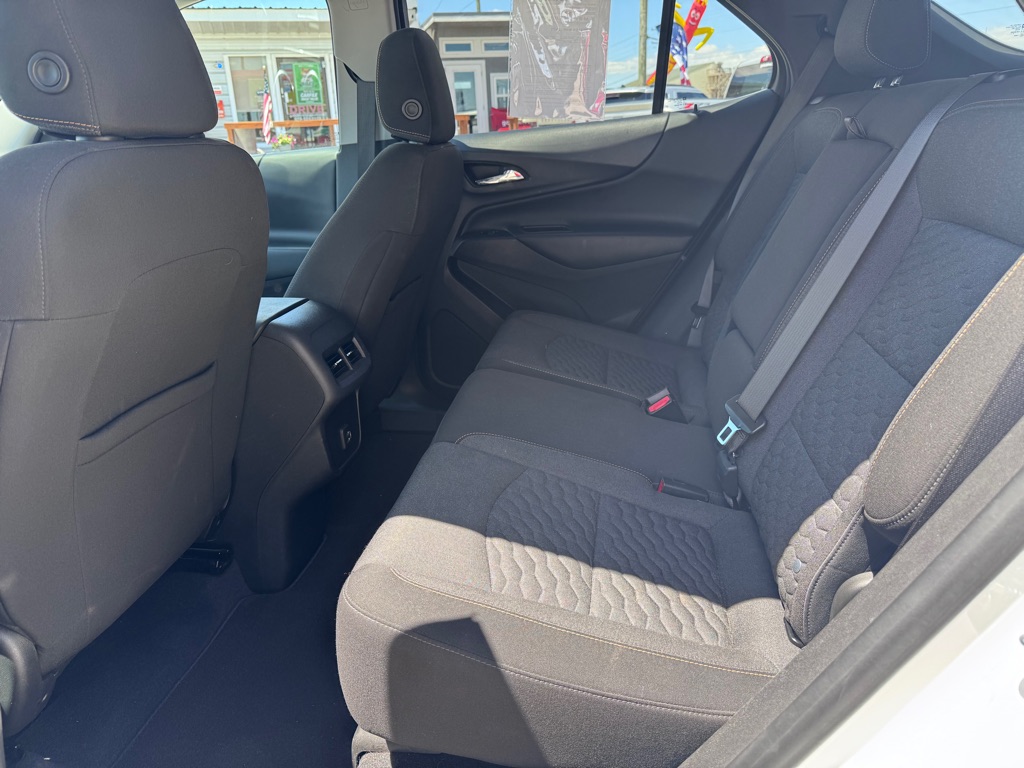 Photo 20 of this CHEVROLET EQUINOX