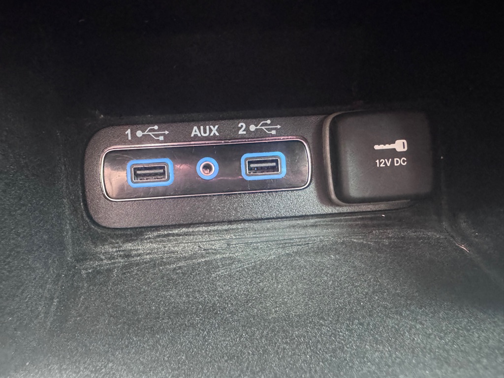 Photo 18 of this JEEP GRAND CHEROKEE