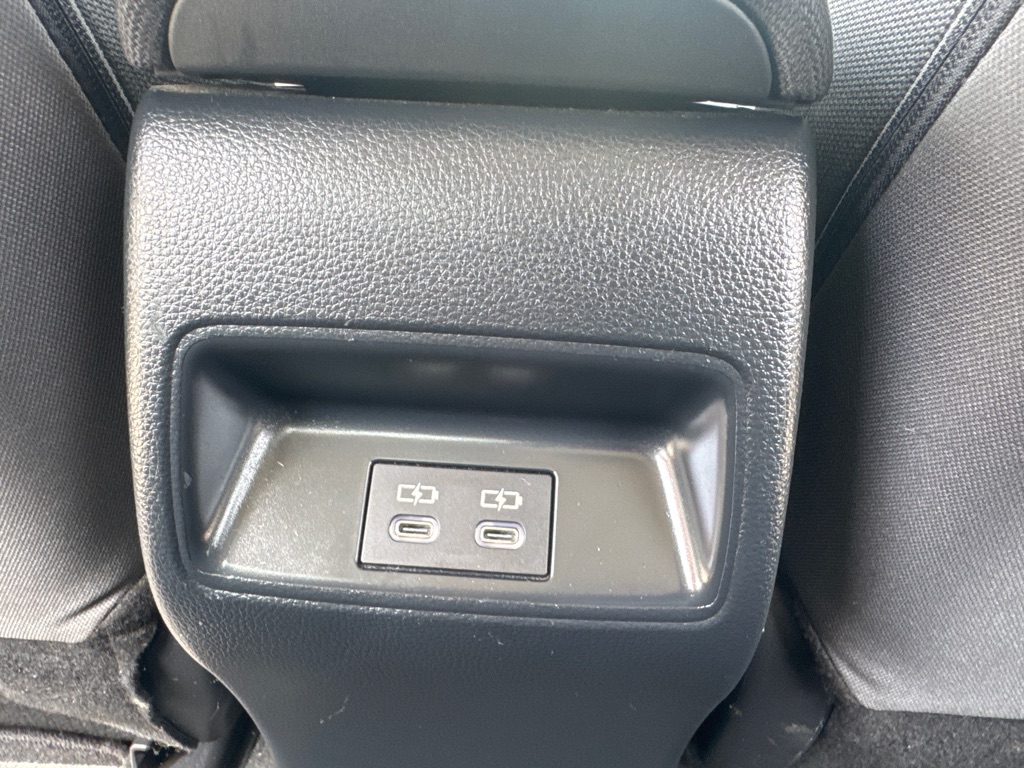 Photo 24 of this TOYOTA COROLLA