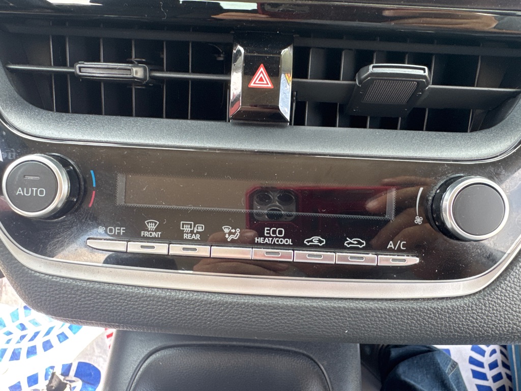Photo 19 of this TOYOTA COROLLA